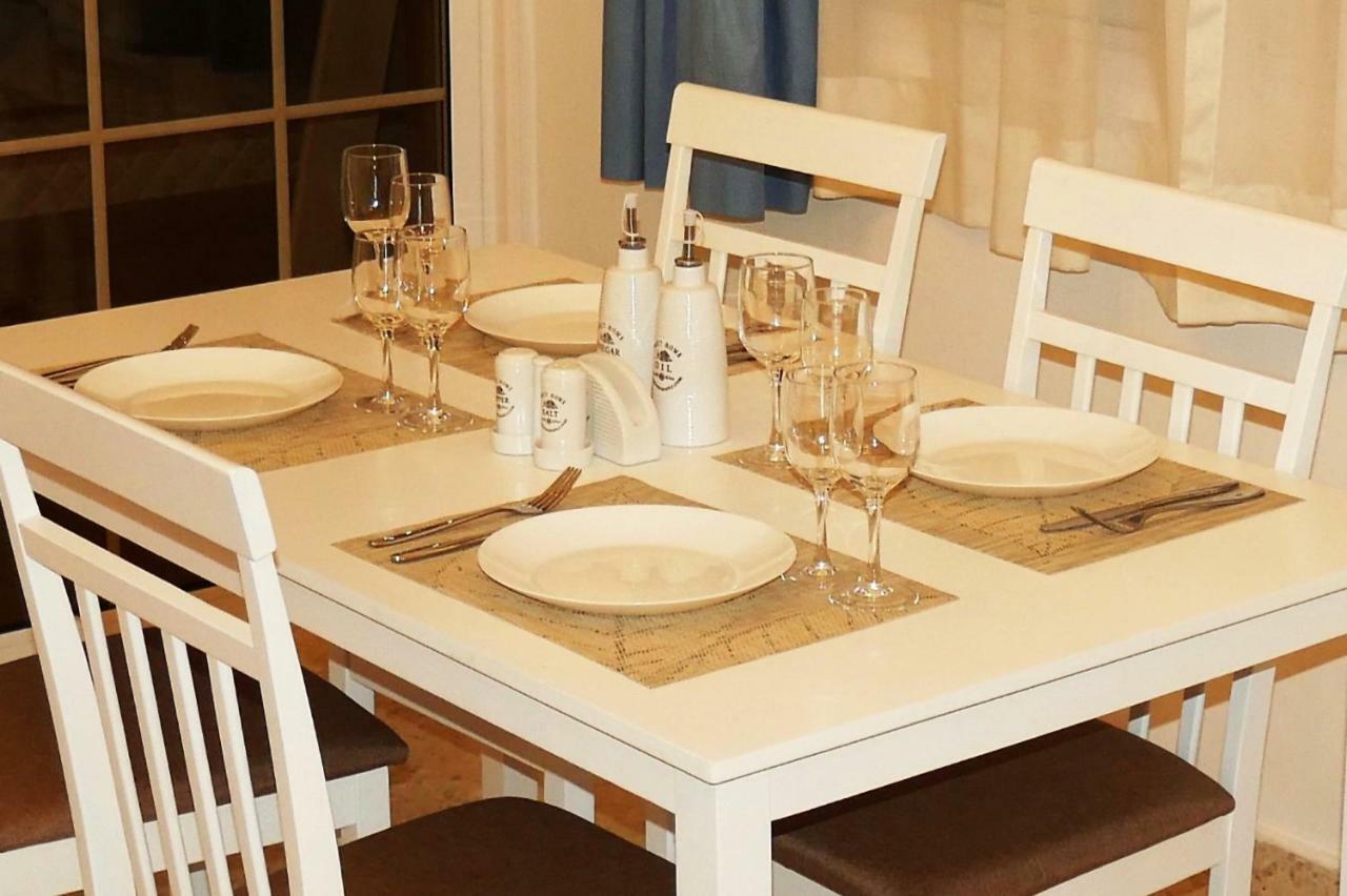 Easystay Two Bedroom Apartment Larnaca Esterno foto