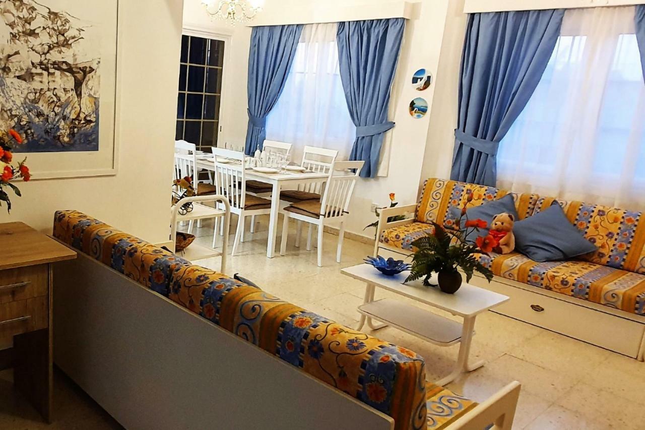 Easystay Two Bedroom Apartment Larnaca Esterno foto